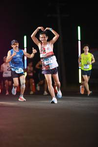 BIB: 488, 41474
                            <button type="button" onclick="openModal(21299931)" class="btn btn-primary btn-sm float-right btn-popup" data-toggle="modal" data-target=".modal-high-quality">
                        <i class="fas fa-shopping-cart"></i> Add to Cart
                    </button>
                                            <button type="button" onclick="isThisMe(21299931, true)" class="btn btn-success btn-sm float-right btn-popup btn-isme hidden" data-toggle="tooltip" data-placement="bottom" title="นี่คือรูปของคุณใช่ไหม คลิกที่นี่เพื่อเอาเข้าอัลบั้ม">
                        <i class="fas fa-plus"></i> Add to album
                    </button>
                    <button type="button" onclick="isThisMe(21299931, false)" class="btn btn-warning btn-sm float-right btn-popup btn-isnotme hidden">
                        <i class="fas fa-ban"></i> Remove from album
                    </button>